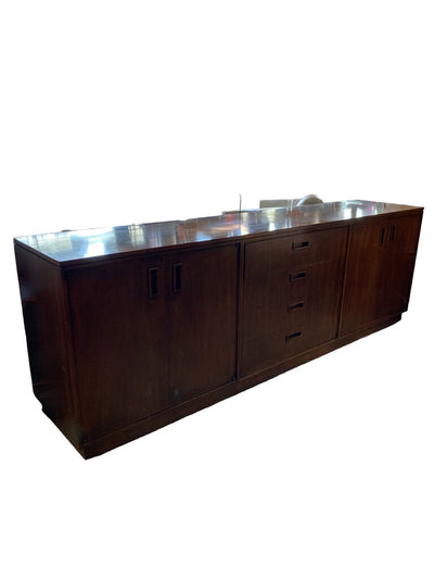 Milo Baughman Walnut Credenza 90 x 30,5 x 19 (as found as-is)