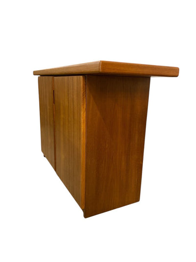 Mid Century Modern Teak Server, bar Cabinet